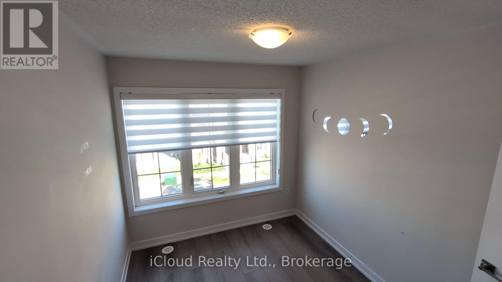 1346 Kobzar Drive, Oakville, Ontario  L6M 4L8 - Photo 14 - W13627136