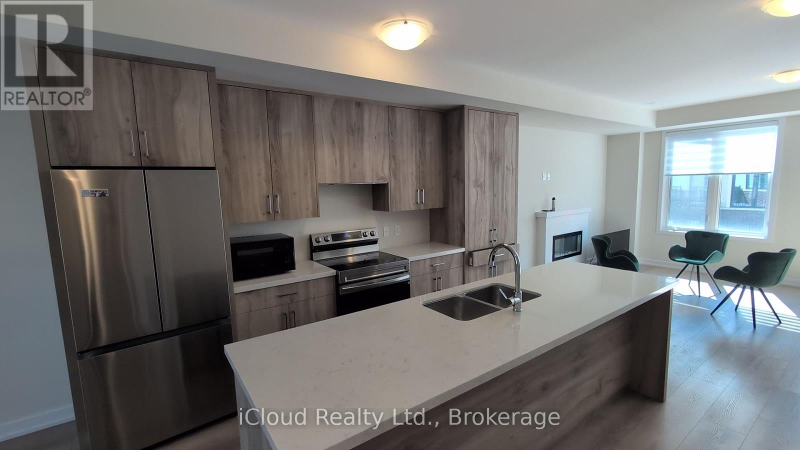 1346 Kobzar Drive, Oakville, Ontario  L6M 4L8 - Photo 2 - W13627136
