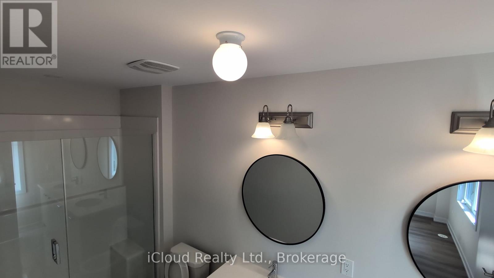 1346 Kobzar Drive, Oakville, Ontario  L6M 4L8 - Photo 8 - W13627136