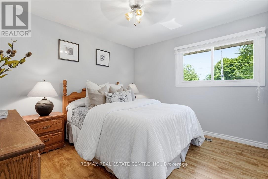 56 Renwick Avenue, Cambridge, Ontario  N3C 2T7 - Photo 24 - X13627128