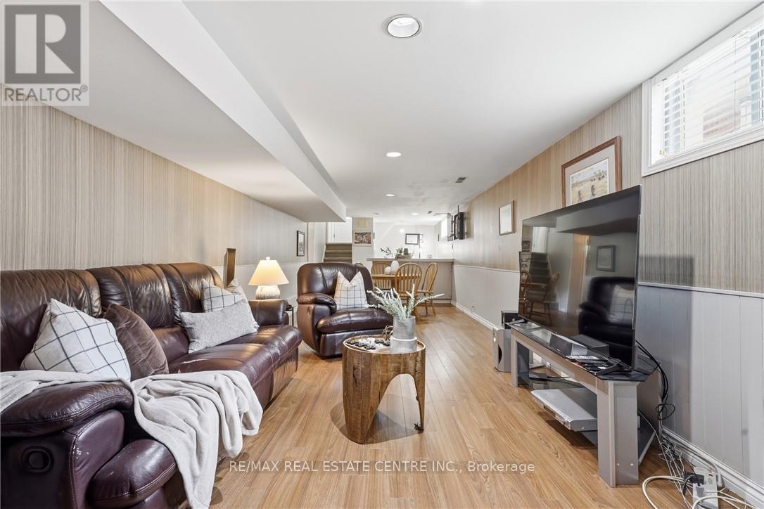 56 Renwick Avenue, Cambridge, Ontario  N3C 2T7 - Photo 30 - X13627128