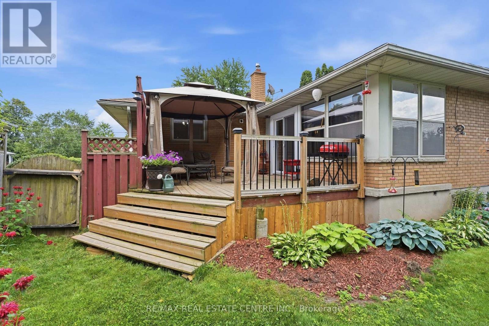 56 Renwick Avenue, Cambridge, Ontario  N3C 2T7 - Photo 37 - X13627128