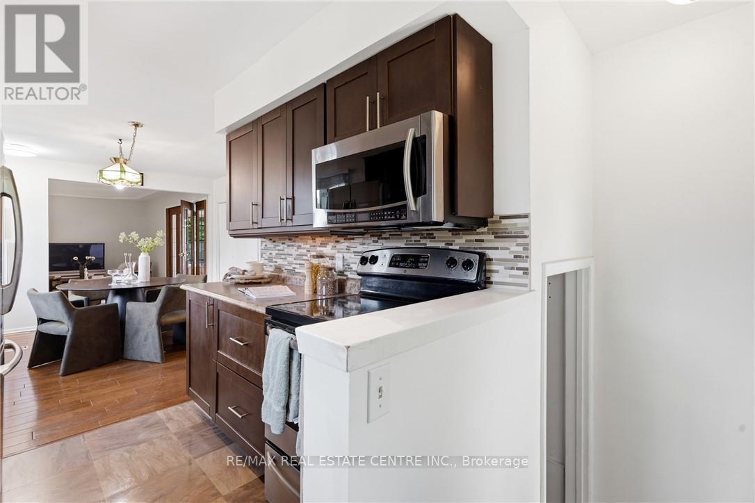 56 Renwick Avenue, Cambridge, Ontario  N3C 2T7 - Photo 8 - X13627128