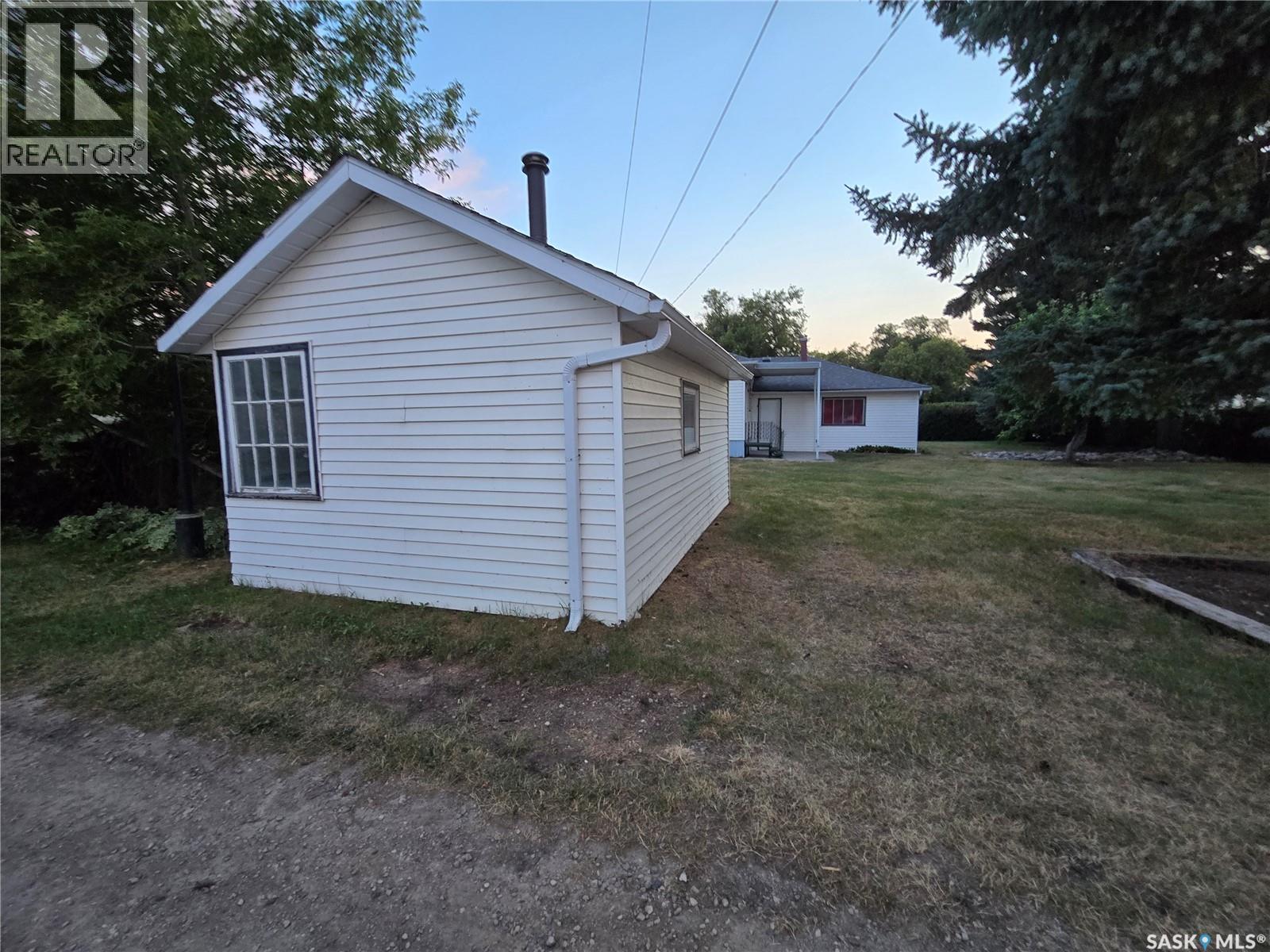 142 First Street W, Glenavon, Saskatchewan  S0G 1Y0 - Photo 11 - SK044173