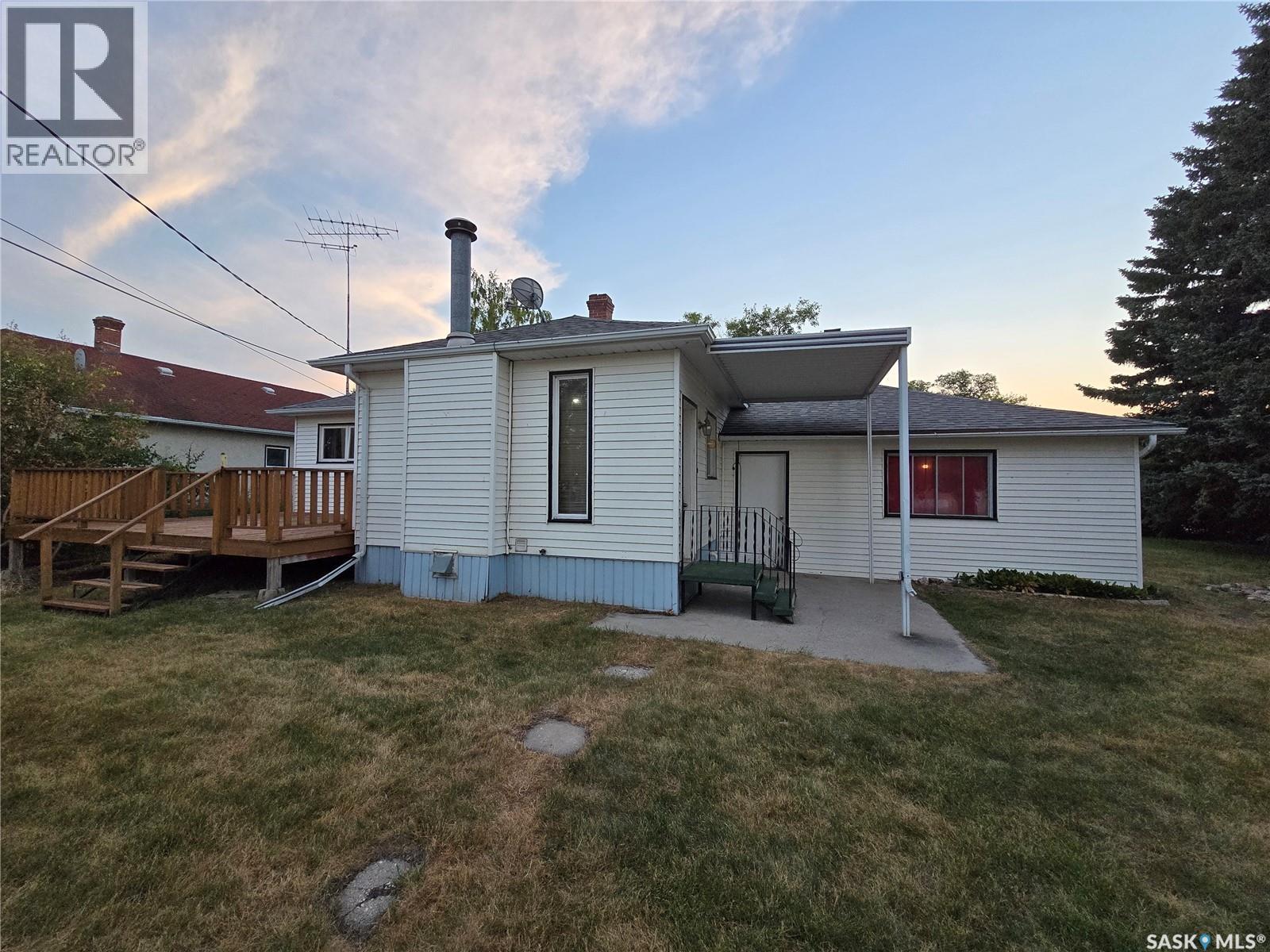 142 First Street W, Glenavon, Saskatchewan  S0G 1Y0 - Photo 4 - SK044173