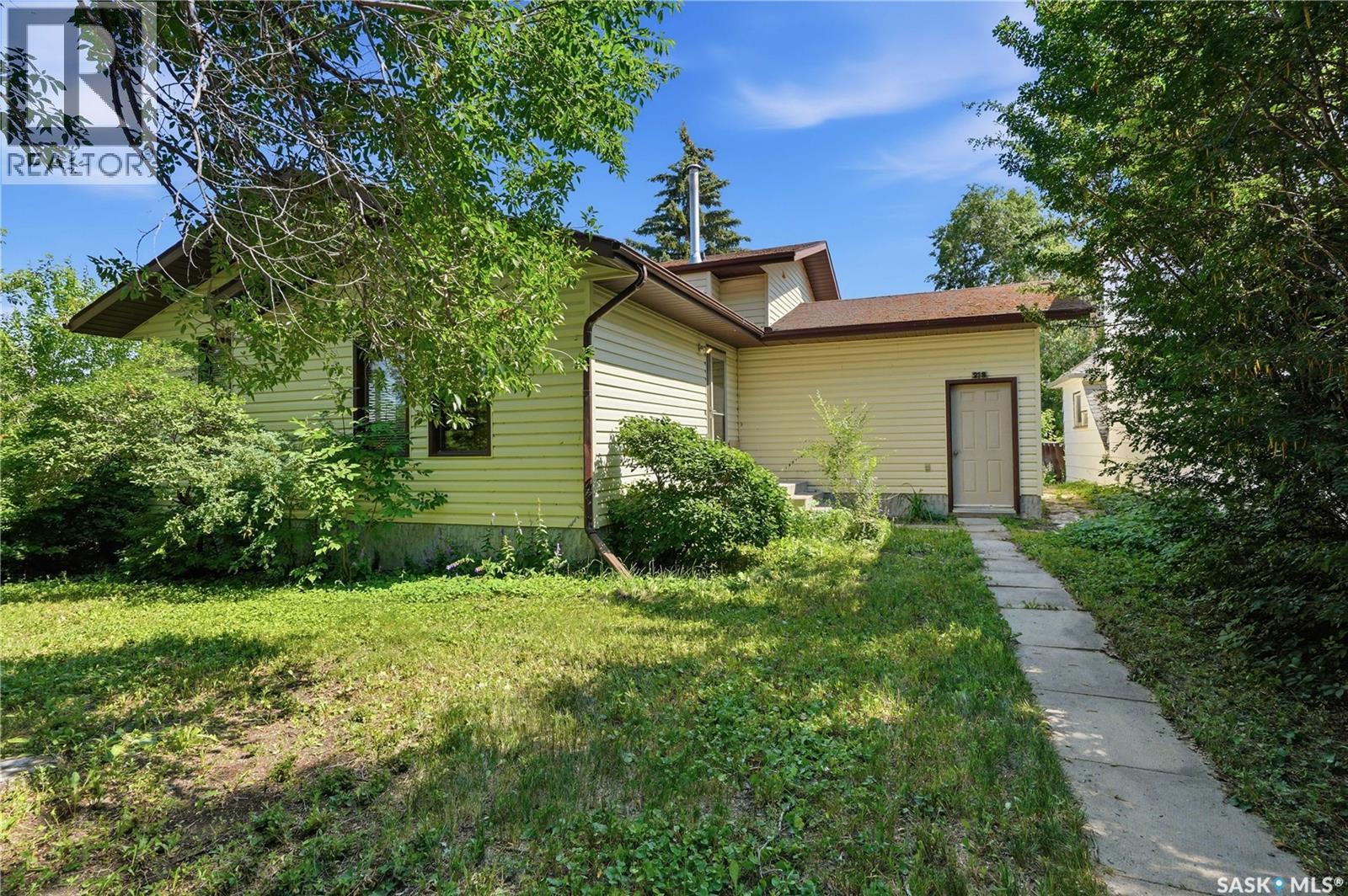 218 Main STREET, Young, Saskatchewan