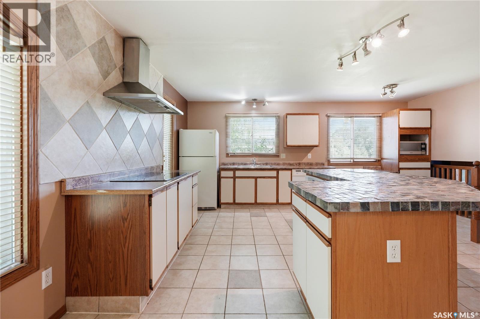 218 Main Street, Young, Saskatchewan S0K 4Y0 - Photo 4 - SK044151