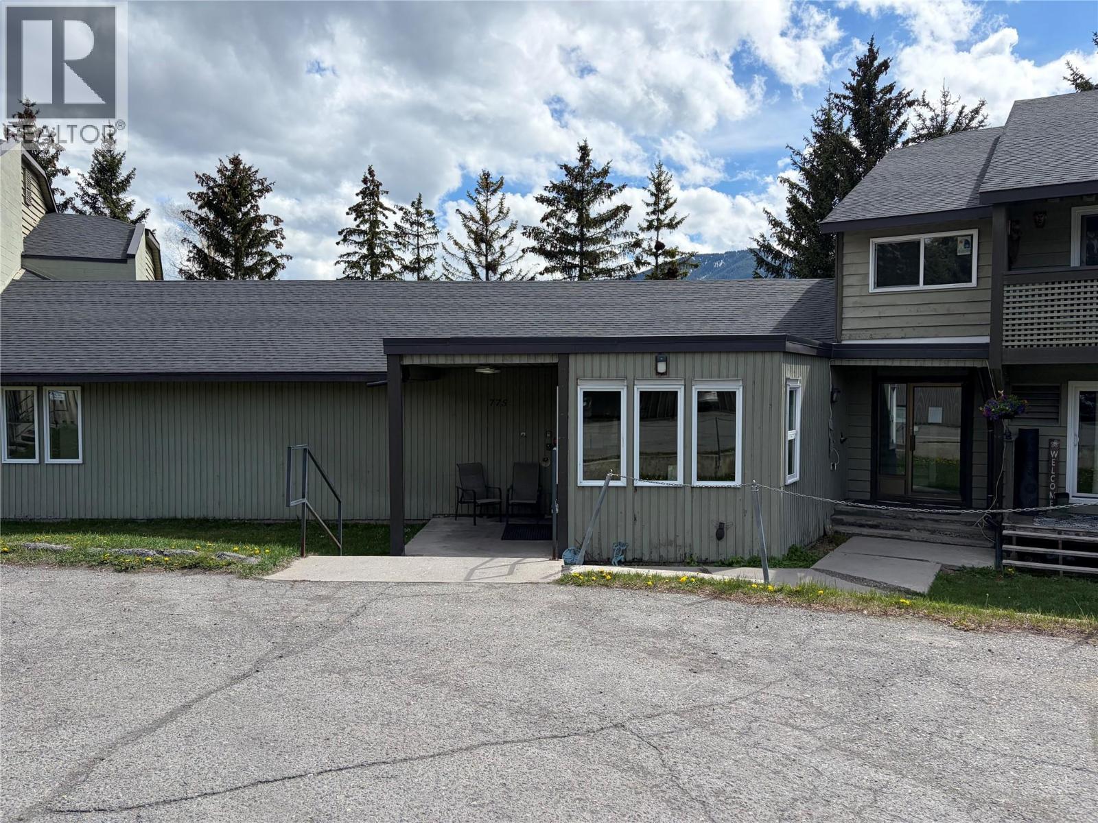775 Balmer Crescent Unit# 302, Elkford, British Columbia