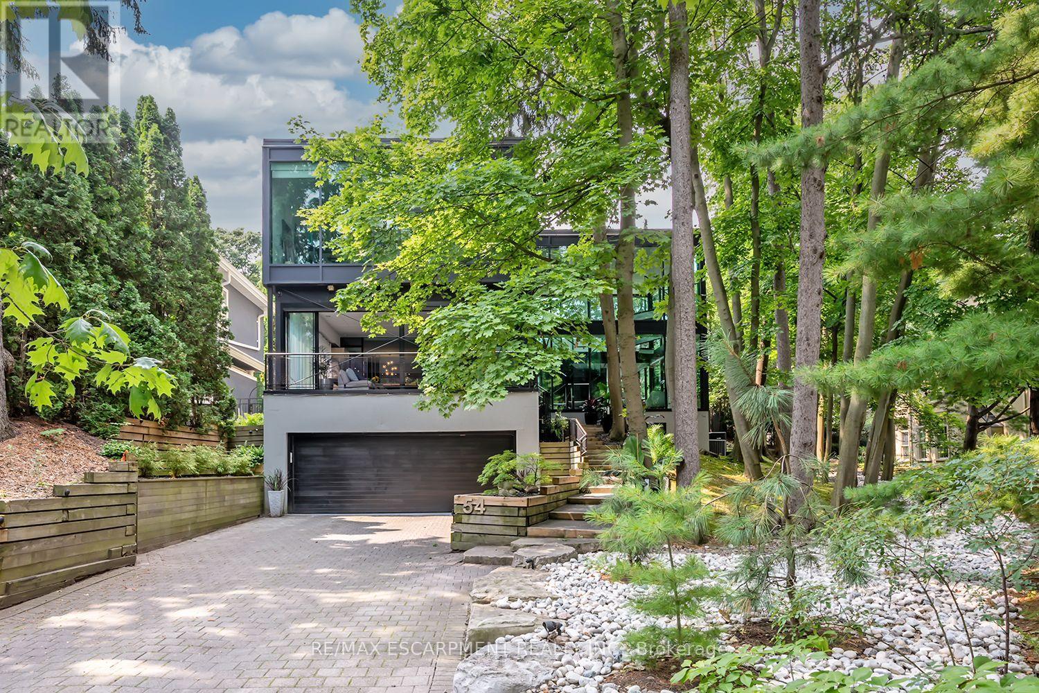 54 Raymar Place, Oakville, Ontario  L6J 6M1 - Photo 3 - W13625250