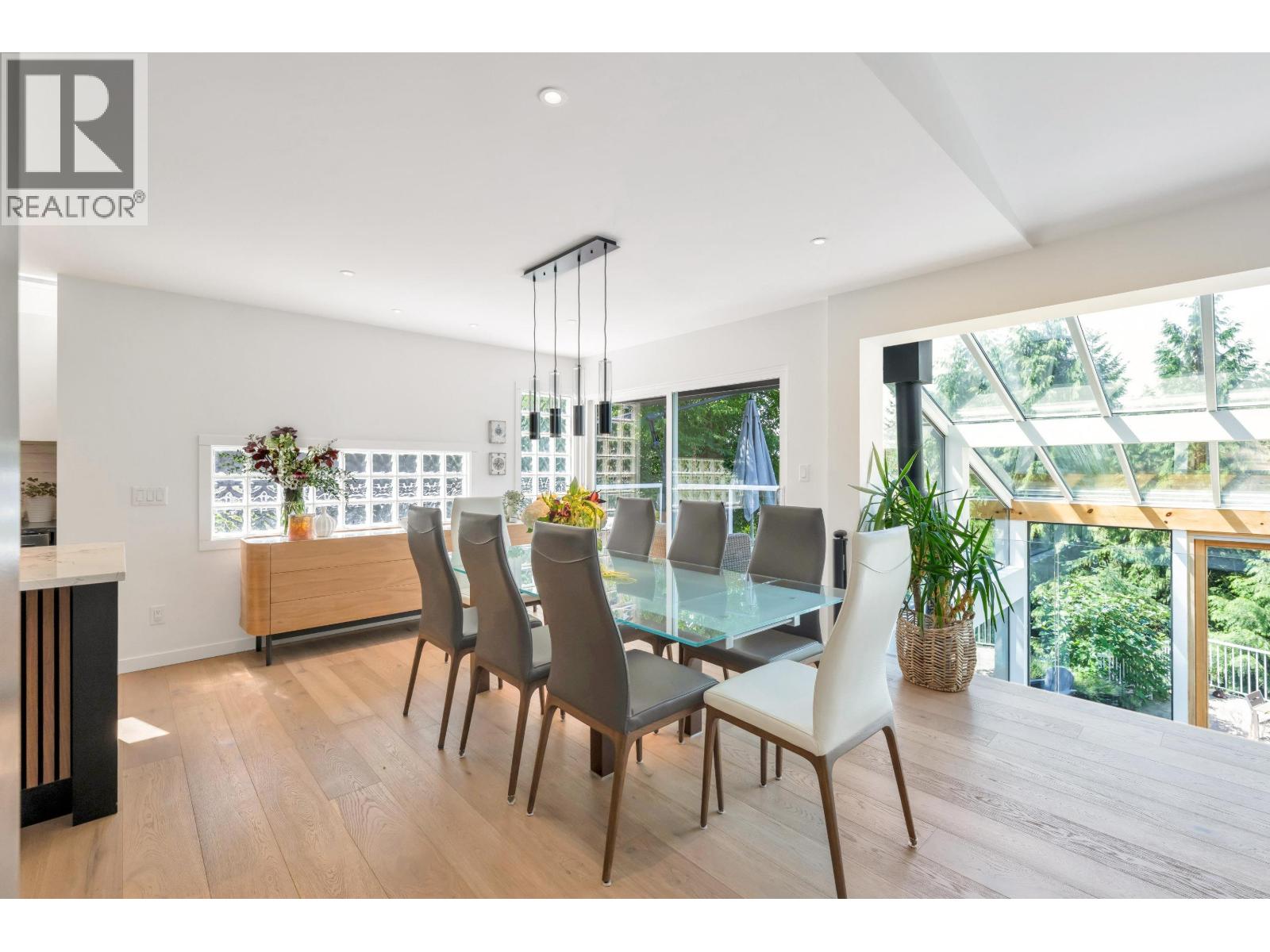 5623 Eagle Court, North Vancouver, British Columbia  V7R 4V4 - Photo 9 - R3150275