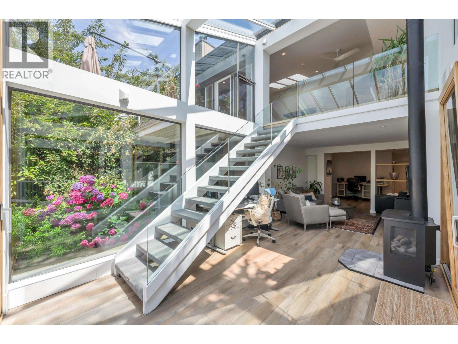 5623 Eagle Court, North Vancouver, British Columbia  V7R 4V4 - Photo 25 - R3150275