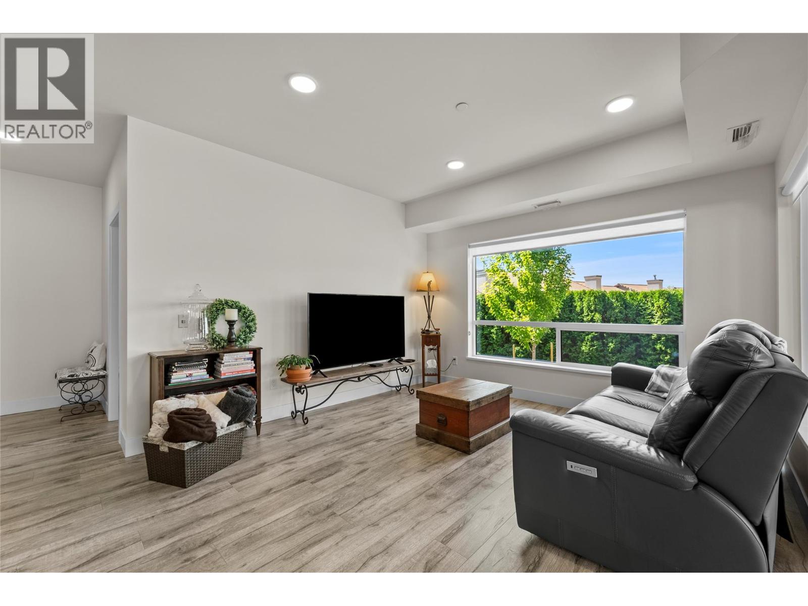 651 Dunes Drive Unit# 101, Kamloops, British Columbia  V2B 0K2 - Photo 4 - 10391134