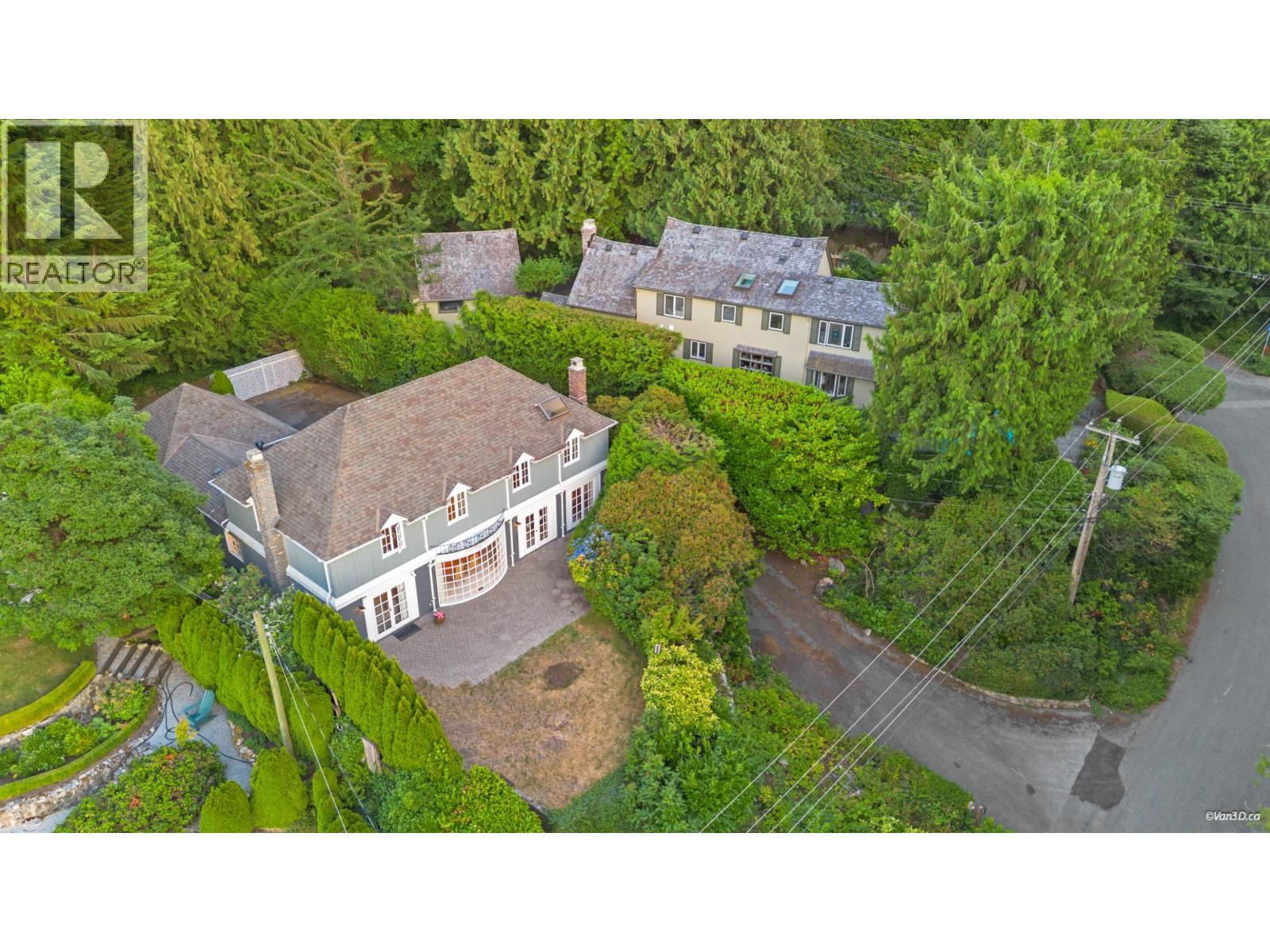 5384 KEW CLIFF ROAD, West Vancouver, British Columbia