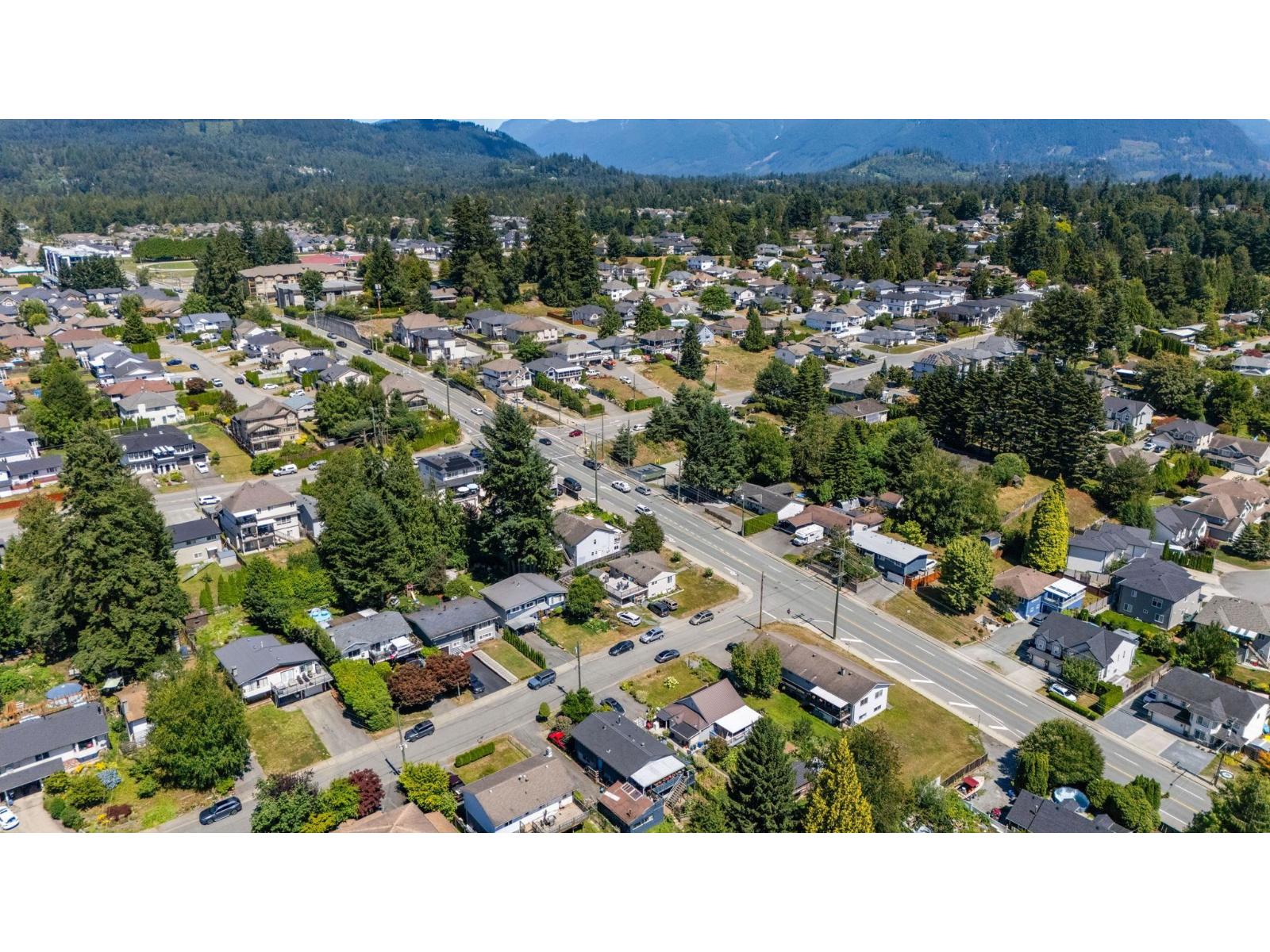 8167 Cedar Street, Mission, British Columbia  V2V 3N4 - Photo 10 - R3151487