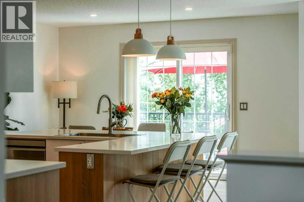 131 Westmount Hill, Okotoks, Alberta  T1S 0E1 - Photo 5 - A2324285