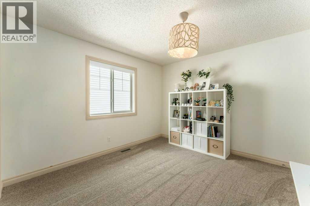 131 Westmount Hill, Okotoks, Alberta  T1S 0E1 - Photo 30 - A2324285