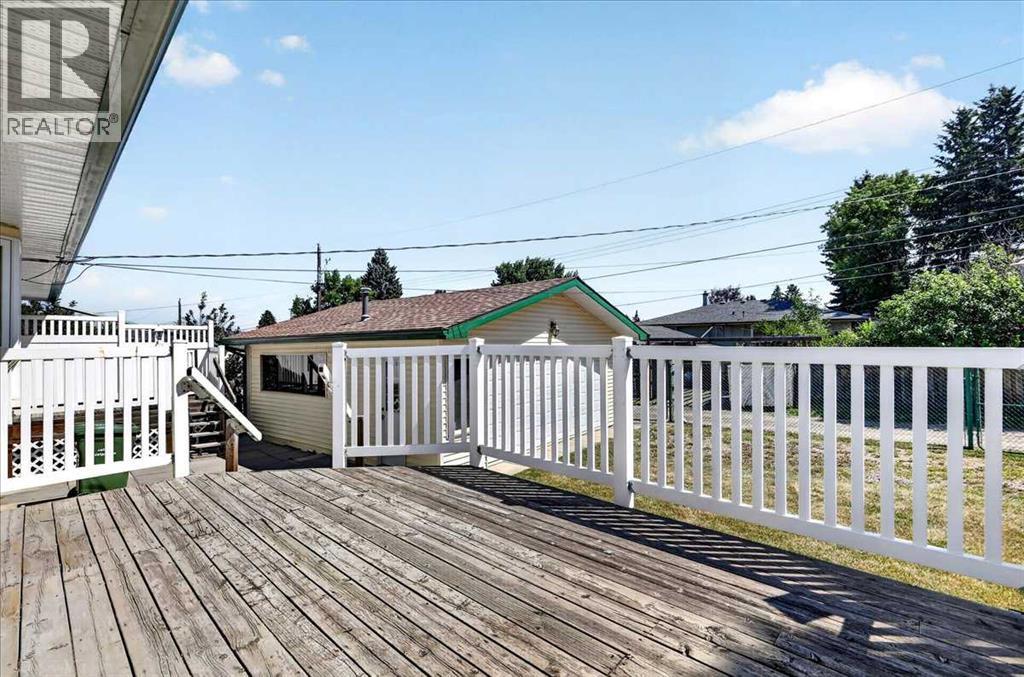 7727 Bowcliffe Crescent NW, Calgary, Alberta  T3B 2S6 - Photo 36 - A2328949