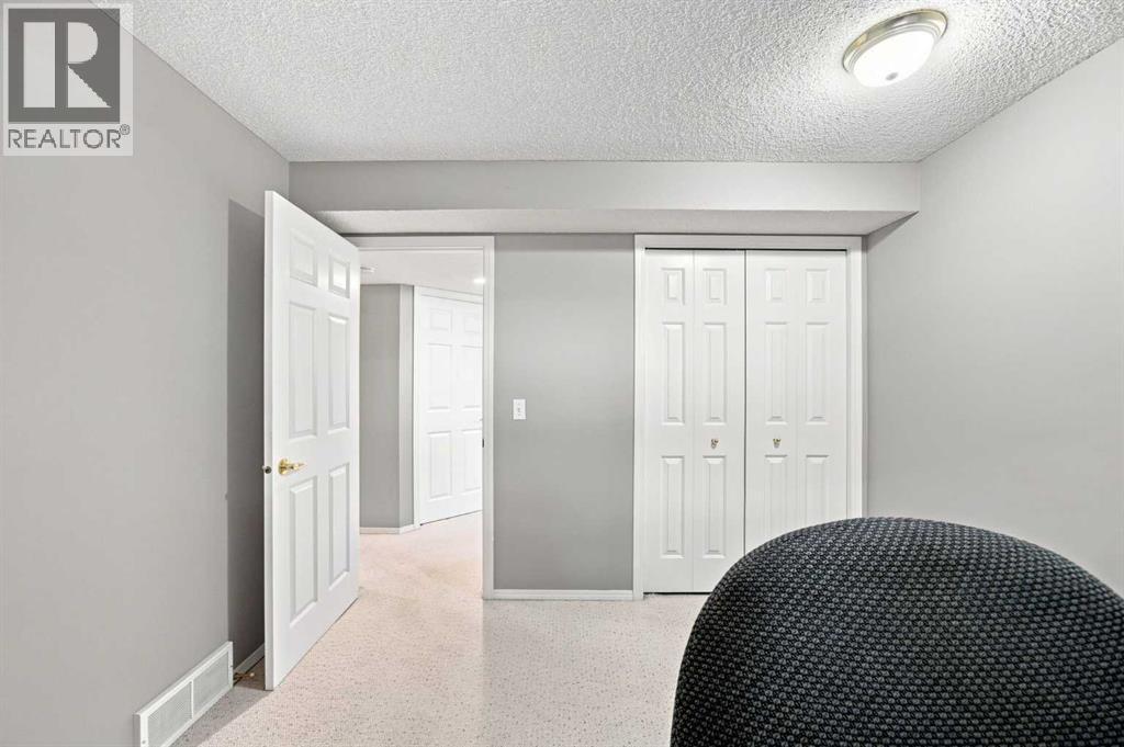 128 Sienna Park Green SW, Calgary, Alberta T3H 3N7 - Photo 32 - A2330020