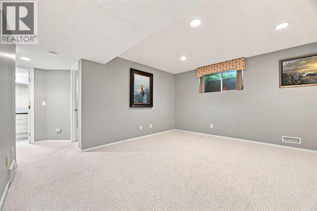 128 Sienna Park Green SW, Calgary, Alberta T3H 3N7 - Photo 28 - A2330020