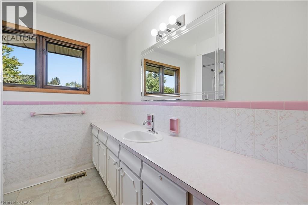 34 Christopher Drive, Hamilton, Ontario  L9B 1G7 - Photo 24 - 40852496