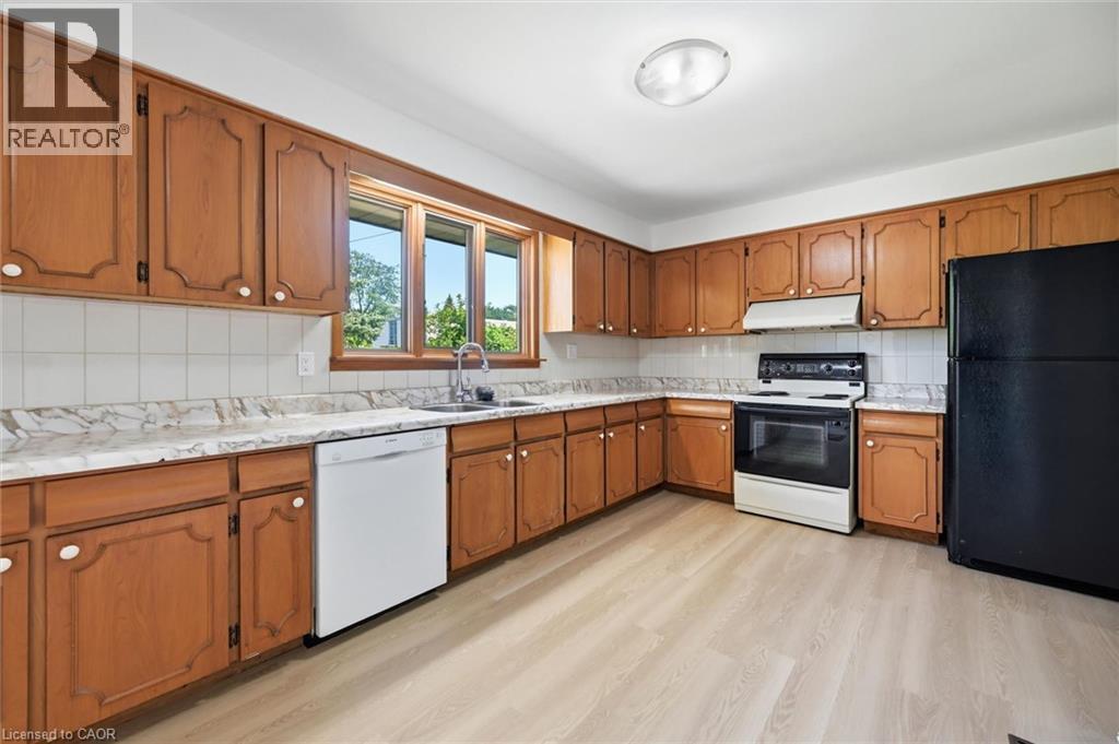 34 Christopher Drive, Hamilton, Ontario  L9B 1G7 - Photo 11 - 40852496