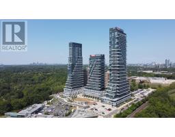 2009 - 30 INN ON THE PARK DRIVE, Toronto, Ontario