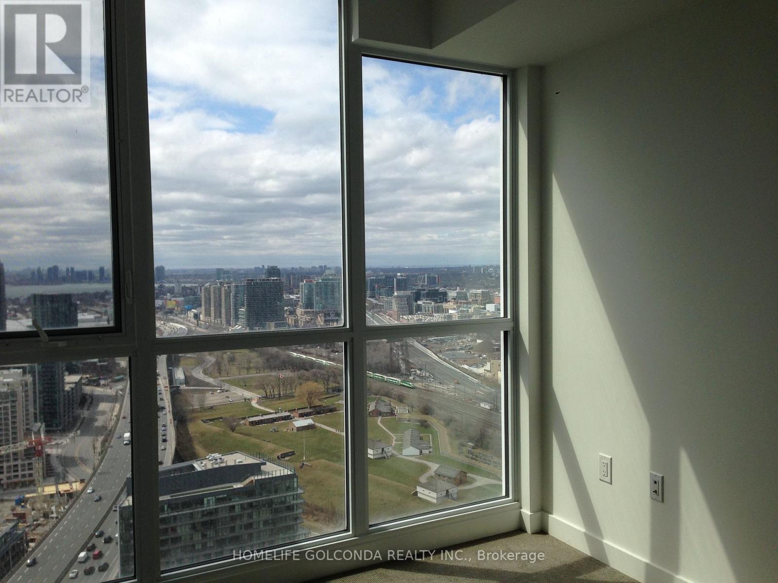 4315 - 75 Queens Wharf Road, Toronto, Ontario  M5V 0J8 - Photo 6 - C13627232