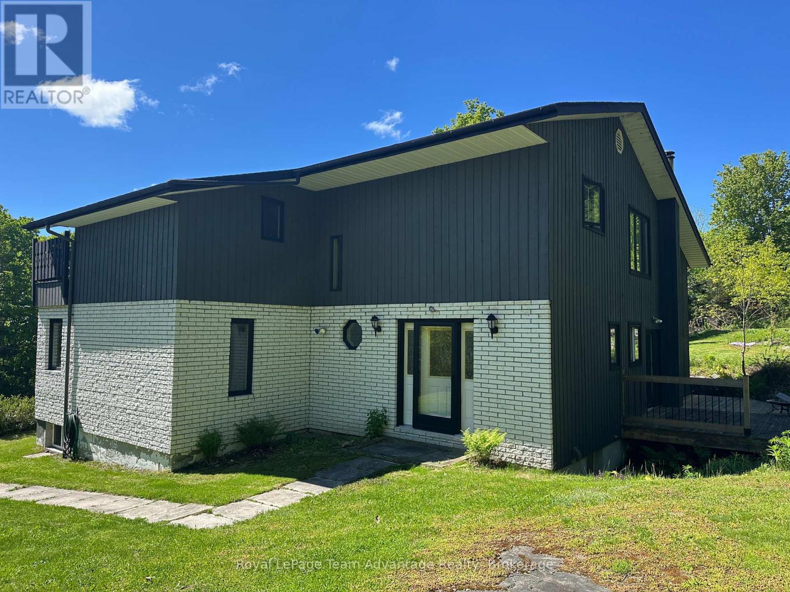 12 TAYLOR CRESCENT, McDougall, Ontario