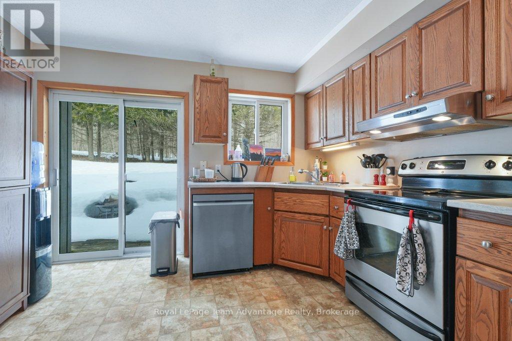 12 Taylor Crescent, Mcdougall, Ontario  P2A 2W9 - Photo 12 - X12952590