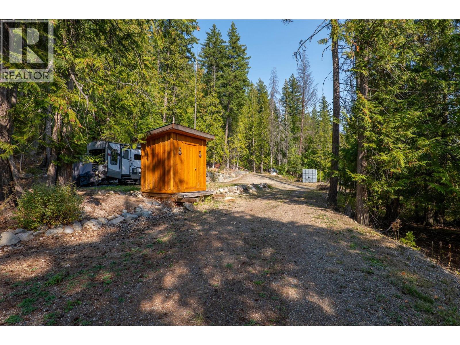 6677 Squilax-Anglemont Road, Magna Bay, British Columbia  V0E 1M7 - Photo 22 - 10396554