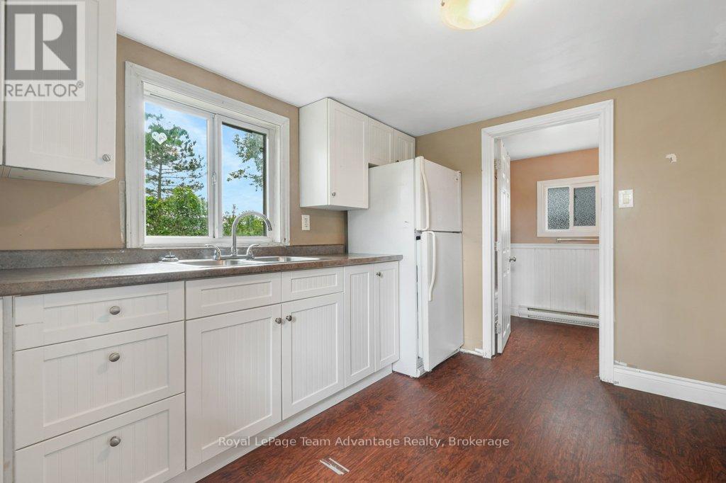 41 Emily Street, Parry Sound, Ontario  P2A 2P6 - Photo 9 - X13531312