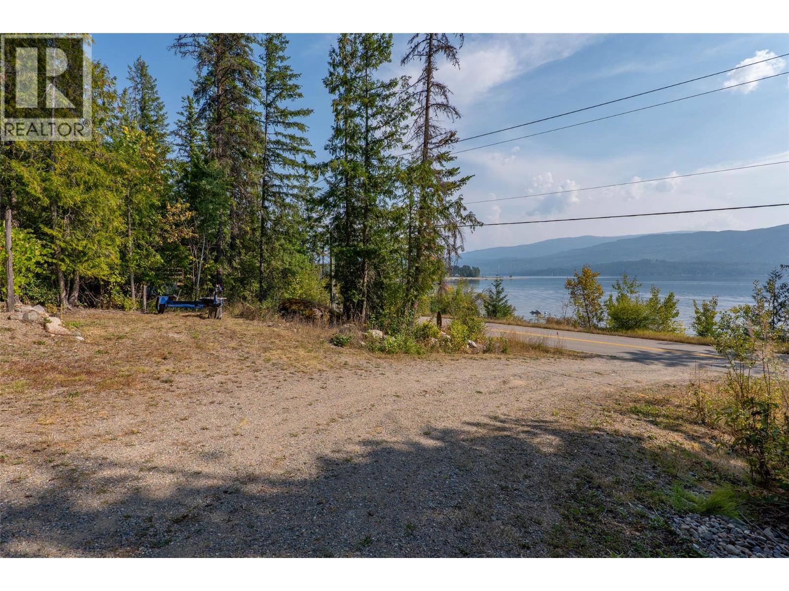 6677 Squilax-Anglemont Road, Magna Bay, British Columbia  V0E 1M7 - Photo 18 - 10396554