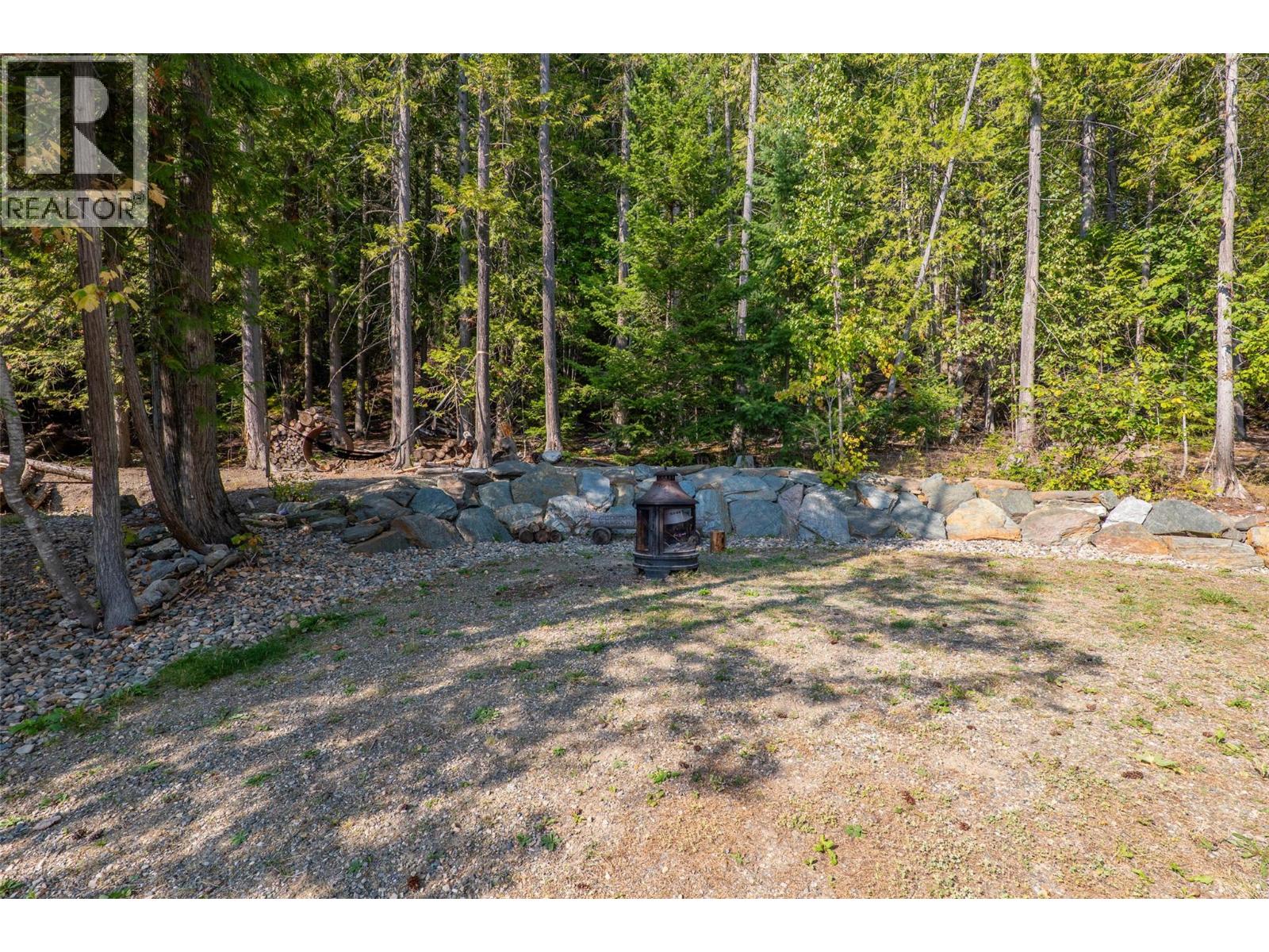 6677 Squilax-Anglemont Road, Magna Bay, British Columbia  V0E 1M7 - Photo 25 - 10396554