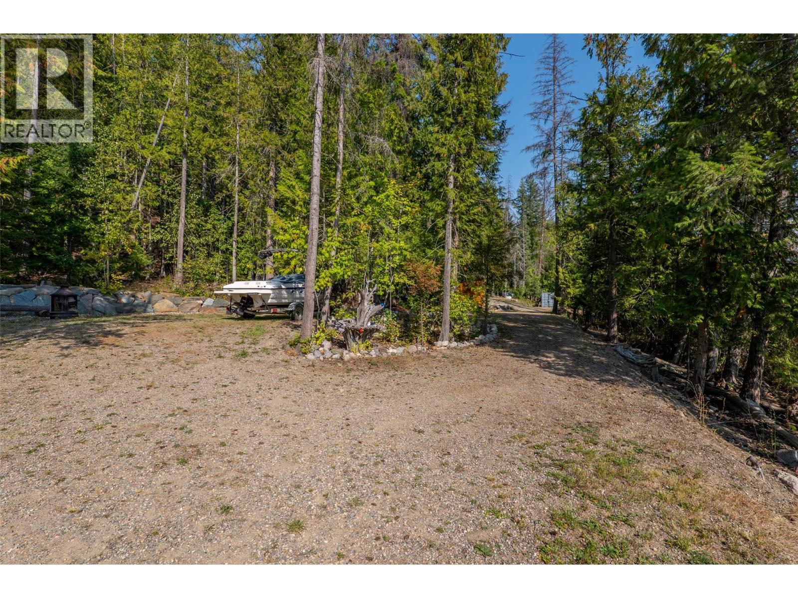 6677 Squilax-Anglemont Road, Magna Bay, British Columbia  V0E 1M7 - Photo 24 - 10396554
