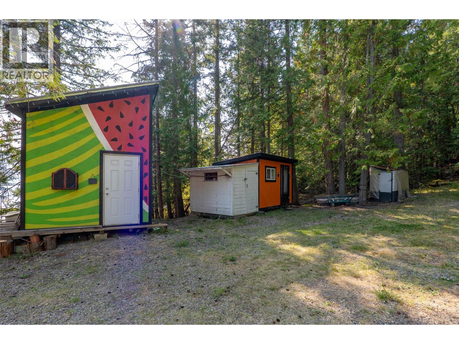 6677 Squilax-Anglemont Road, Magna Bay, British Columbia  V0E 1M7 - Photo 33 - 10396554