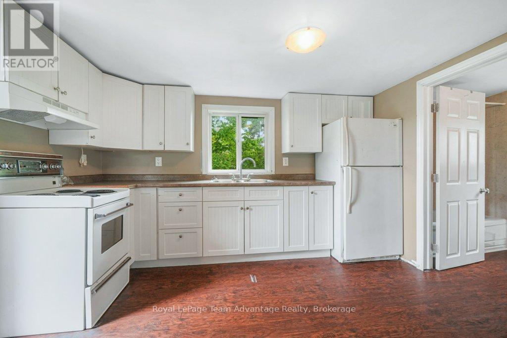 41 Emily Street, Parry Sound, Ontario  P2A 2P6 - Photo 8 - X13531312