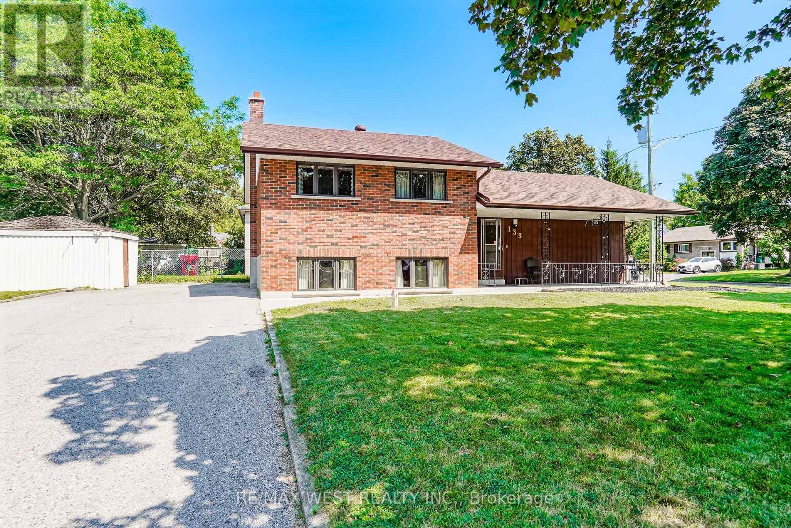 133 SUSSEX STREET, Oshawa, Ontario