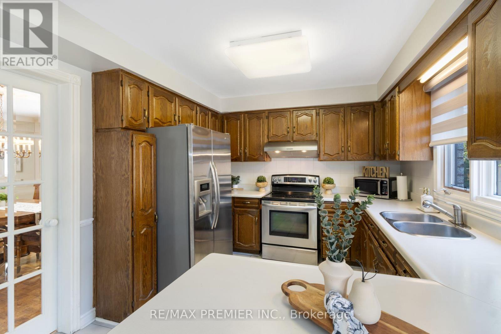 85 Calgary Gardens, Vaughan, Ontario  L4L 8B3 - Photo 24 - N13627216