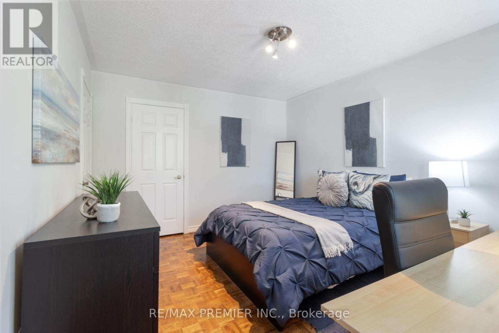 85 Calgary Gardens, Vaughan, Ontario  L4L 8B3 - Photo 34 - N13627216