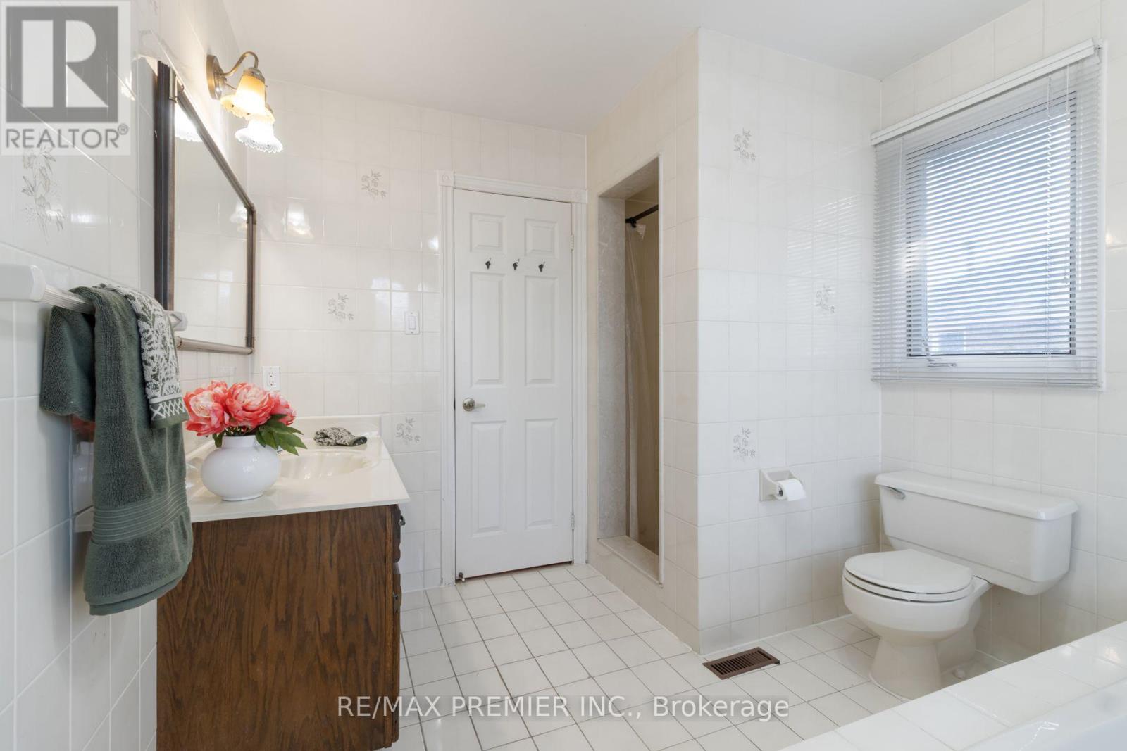 85 Calgary Gardens, Vaughan, Ontario  L4L 8B3 - Photo 38 - N13627216