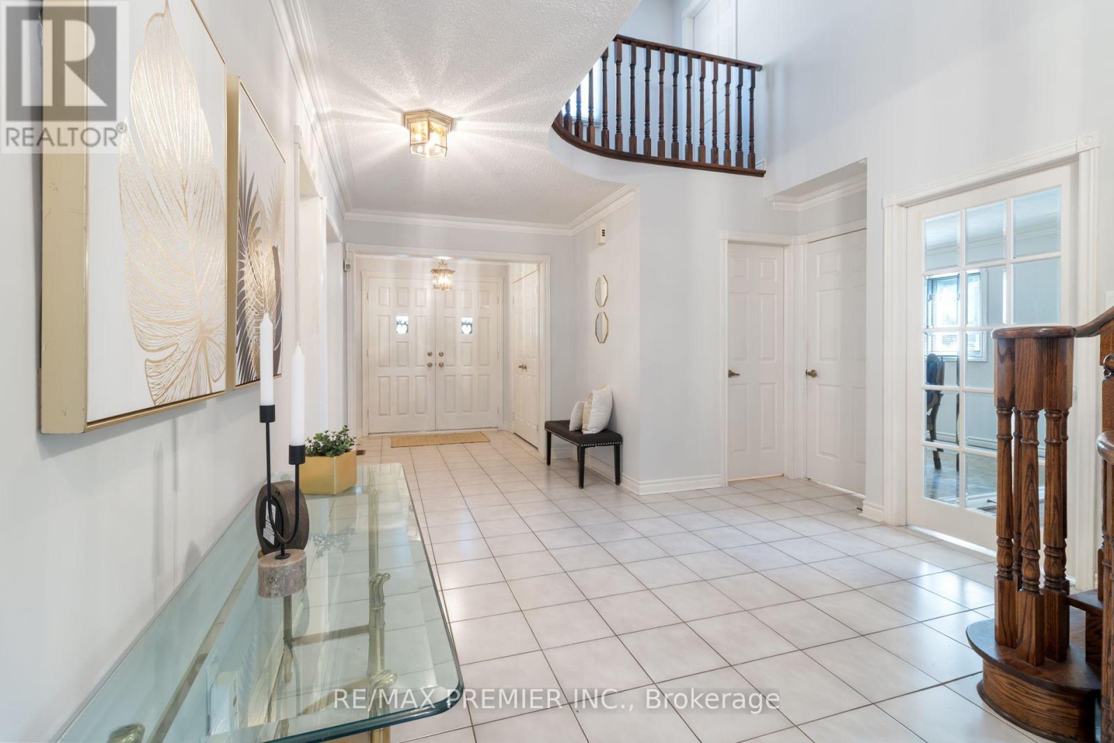 85 Calgary Gardens, Vaughan, Ontario  L4L 8B3 - Photo 6 - N13627216