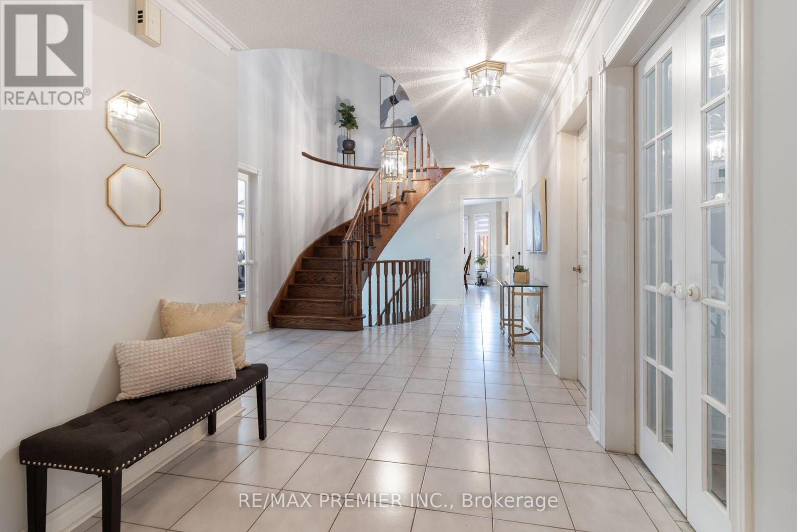 85 Calgary Gardens, Vaughan, Ontario  L4L 8B3 - Photo 7 - N13627216
