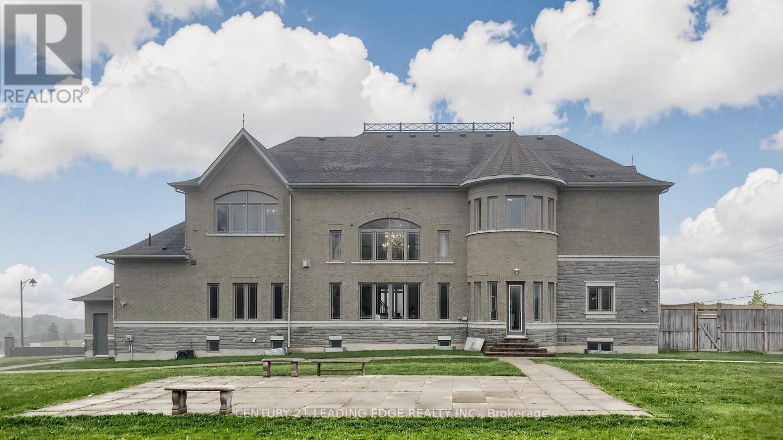 2 Sam Davis Court, Whitchurch-Stouffville, Ontario  L4A 4R4 - Photo 3 - N13627242