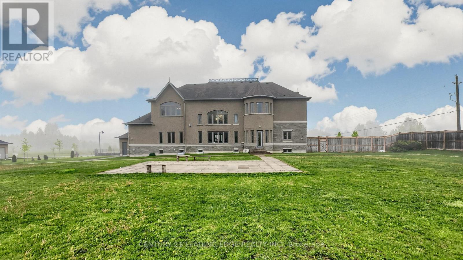 2 Sam Davis Court, Whitchurch-Stouffville, Ontario  L4A 4R4 - Photo 4 - N13627242