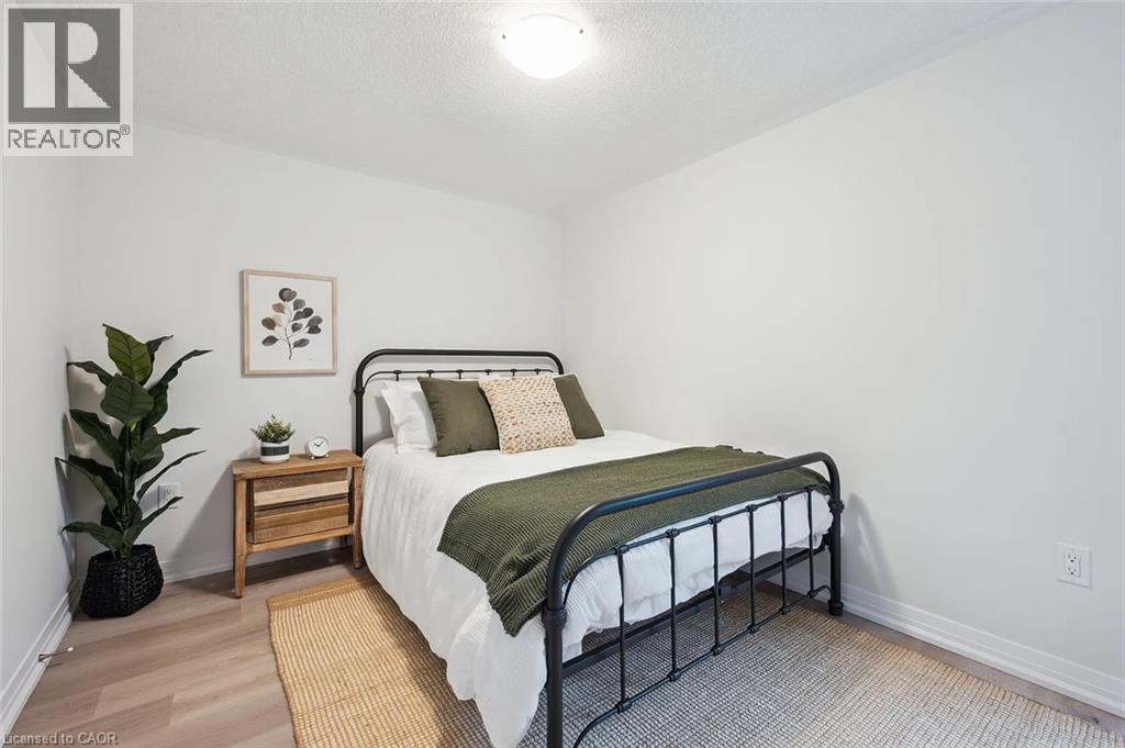 610 Benninger Drive, Kitchener, Ontario  N2E 0K5 - Photo 13 - 40852519
