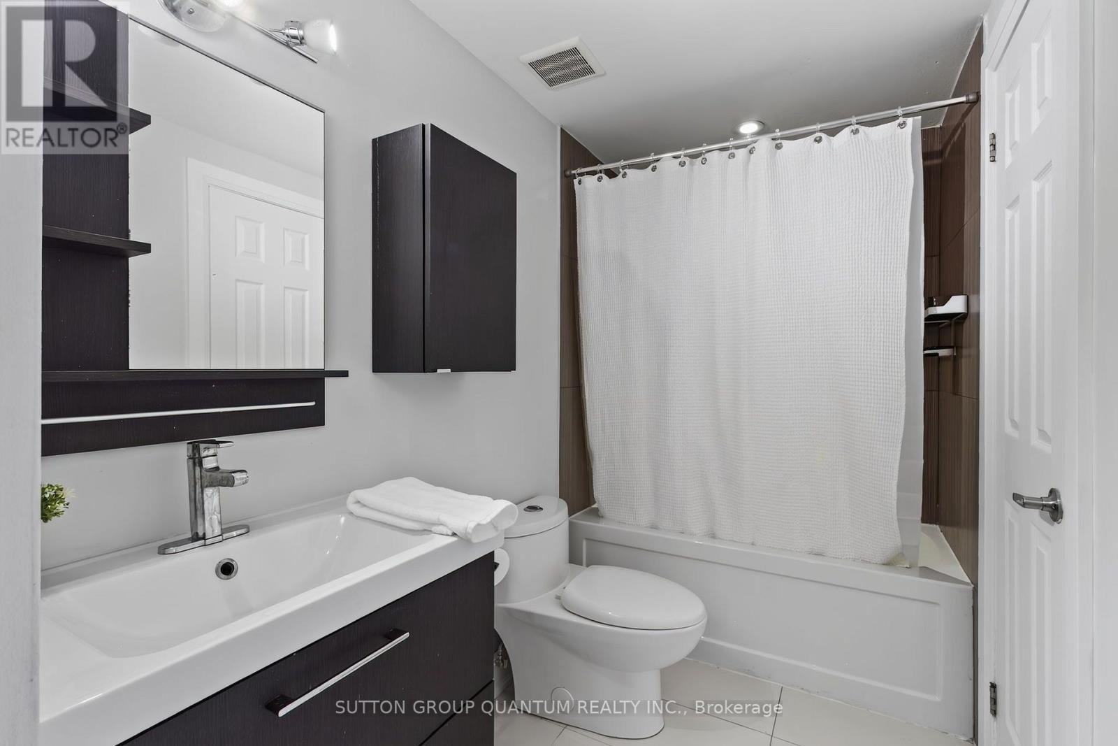 4413 Lee Drive, Mississauga, Ontario  L4W 4A9 - Photo 32 - W13624914