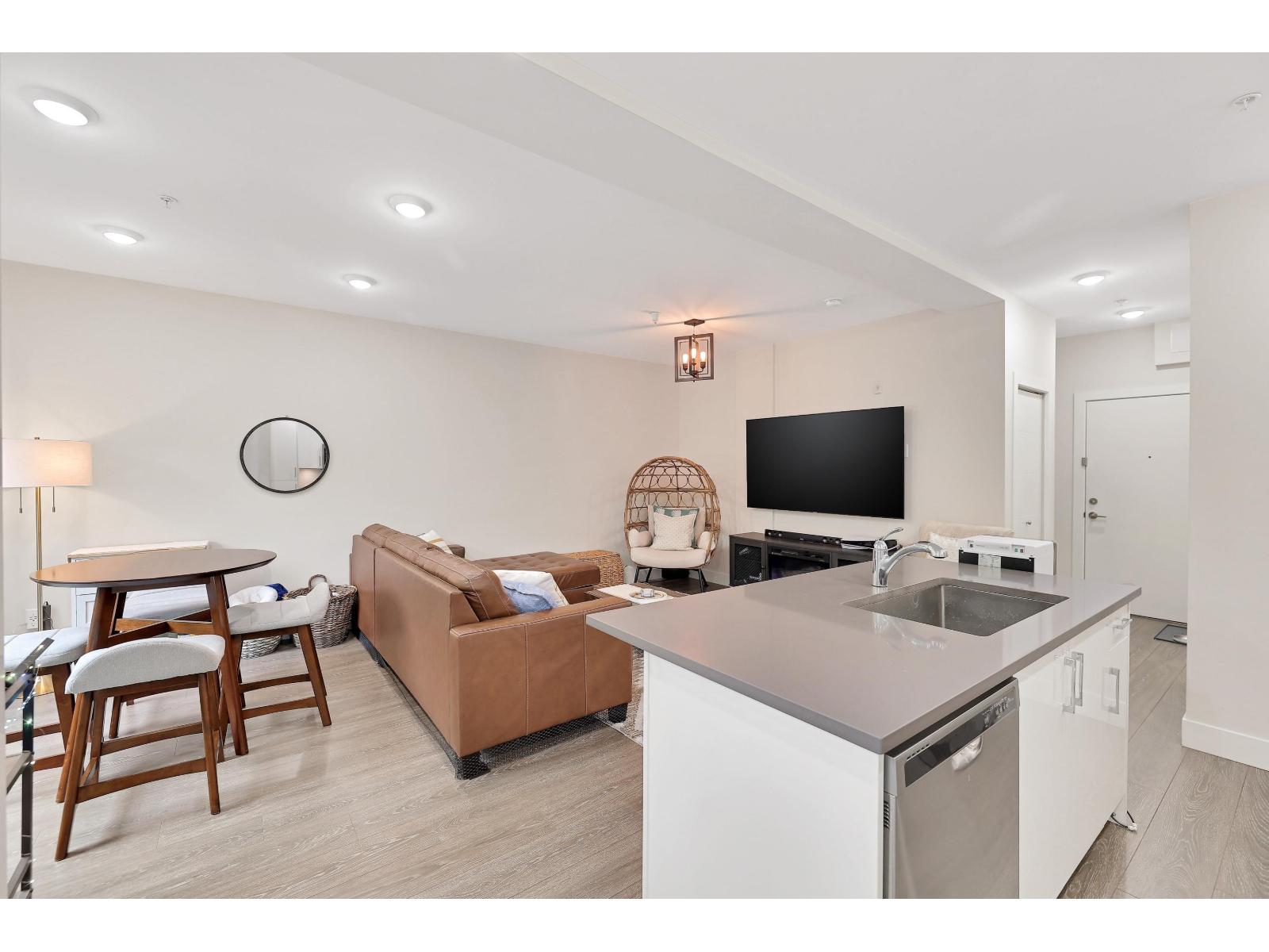 116 15351 101 Avenue, Surrey, British Columbia  V3R 0G2 - Photo 7 - R3150825