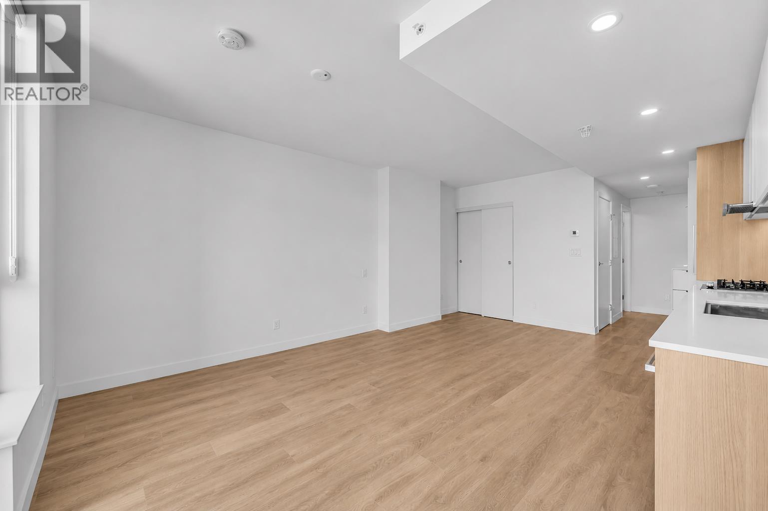 910 318 Alderson Avenue, Coquitlam, British Columbia  V3K 0J1 - Photo 8 - R3151636