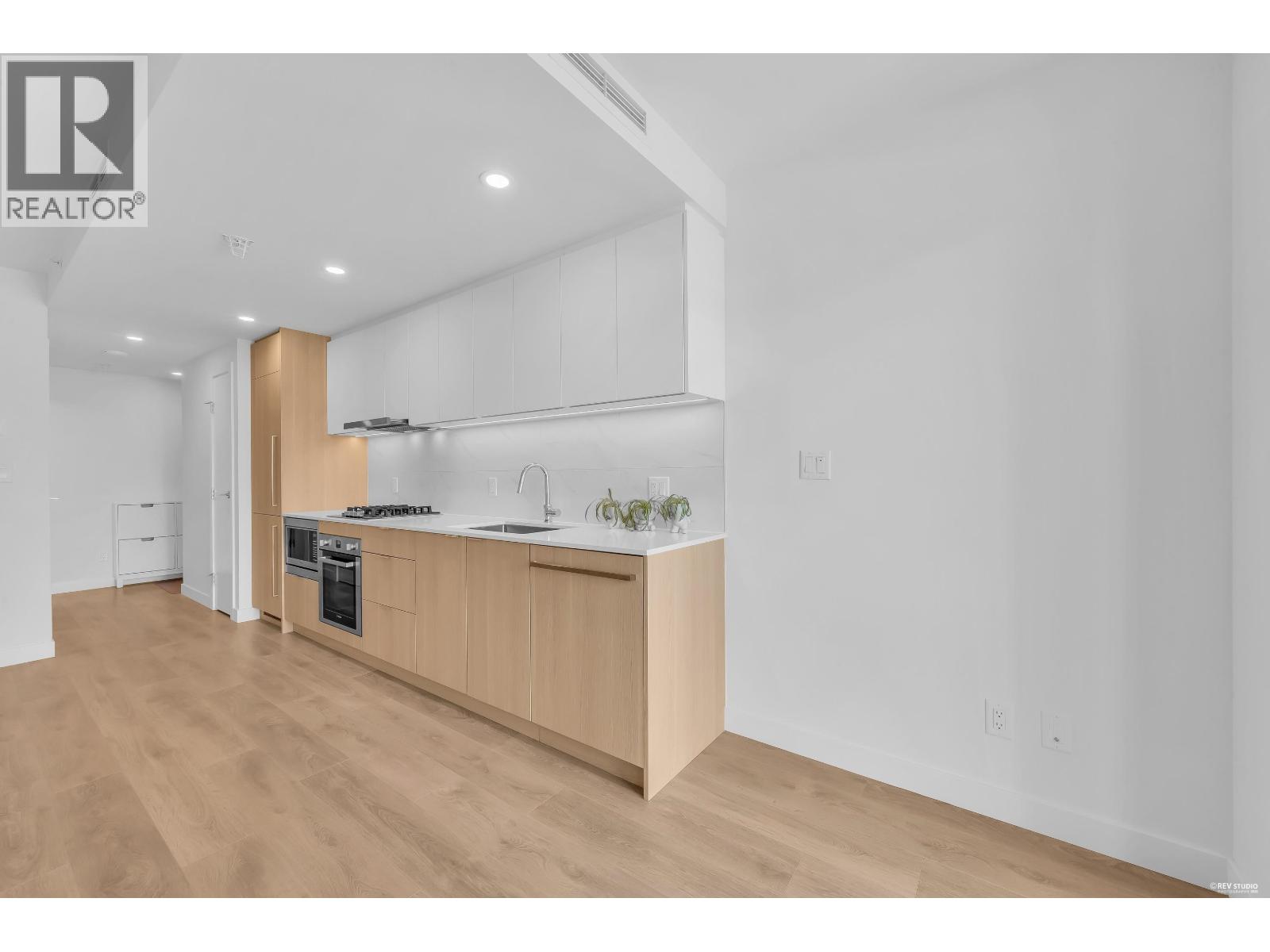 910 318 Alderson Avenue, Coquitlam, British Columbia  V3K 0J1 - Photo 10 - R3151636