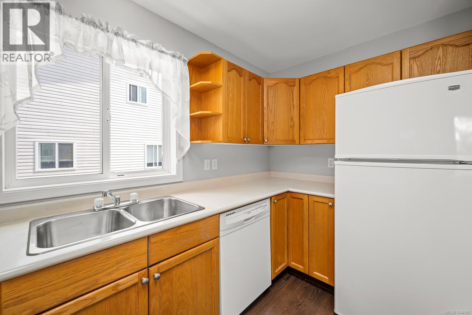 B 2221 Embleton Cres, Courtenay, British Columbia  V9M 8W9 - Photo 16 - 1044808